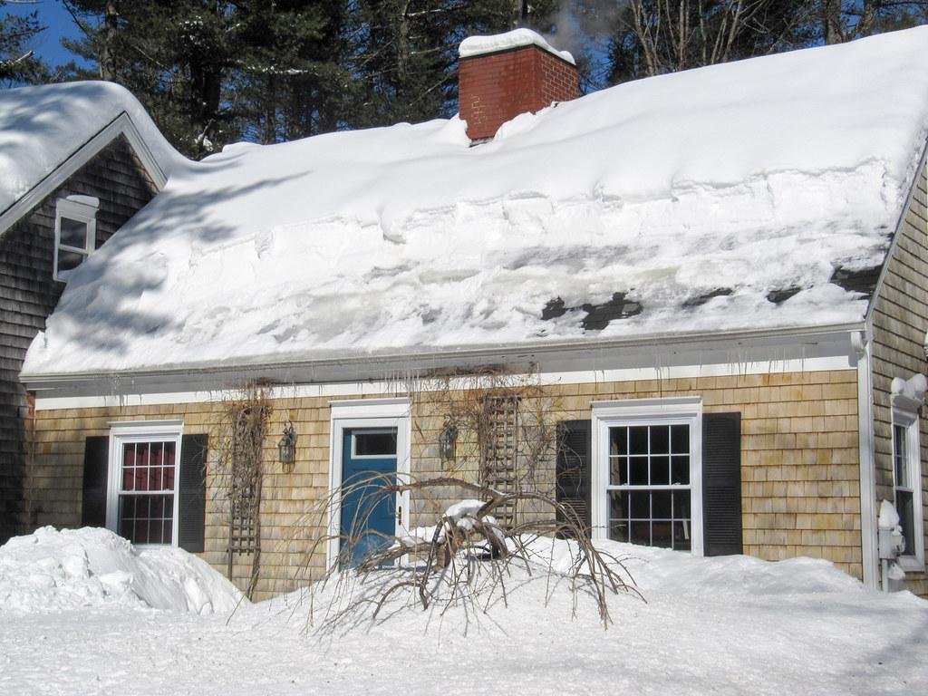 Ice Dam Steam Removal in Manitowoc